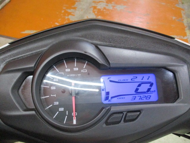 走行もびっくり低走行の３７２８ｋｍ！！ＢＦ９２モデルのこのインパネはシンプルでとっても見やすい！！